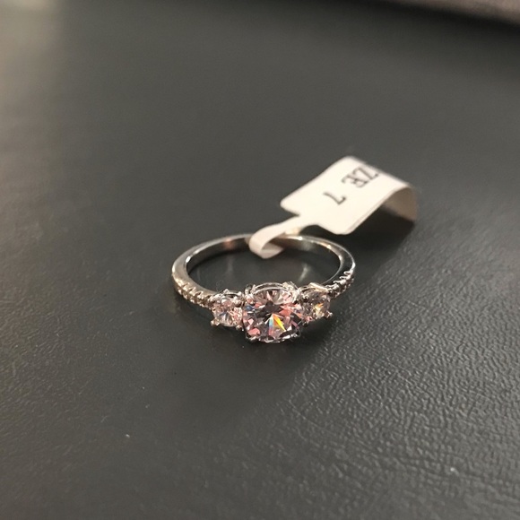 BUNDLE Charmed Aroma Sterling Silver Size 7 Ring With Three Square Centre Stones - Picture 2 of 3